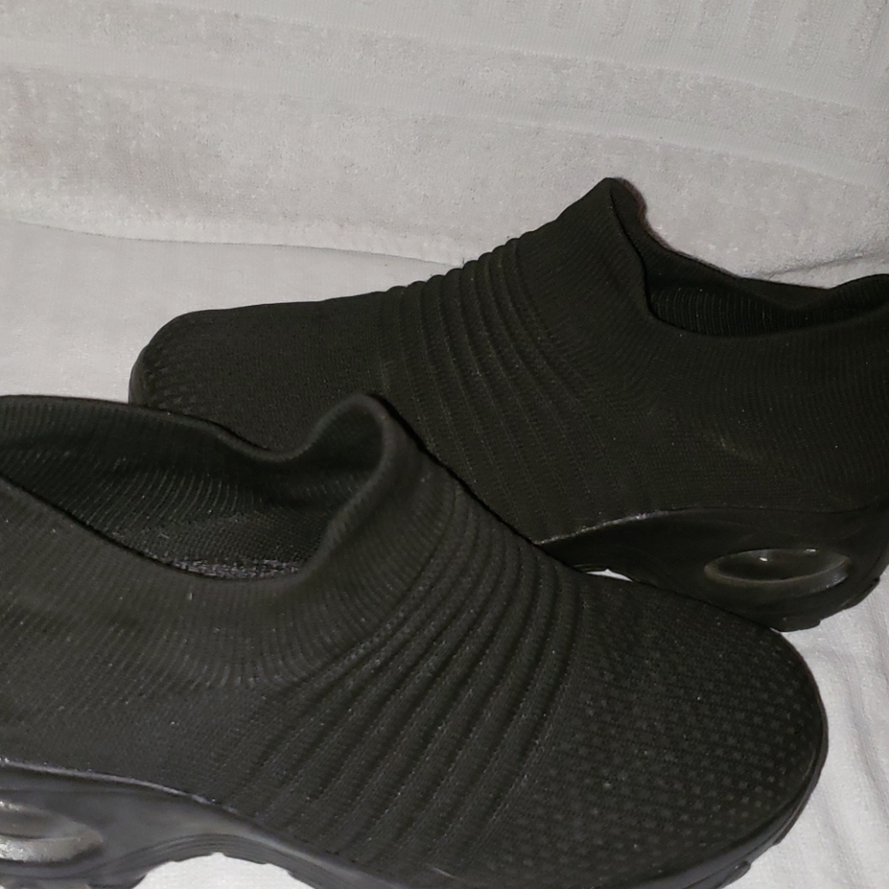 Shoes - Picture 7 of 7